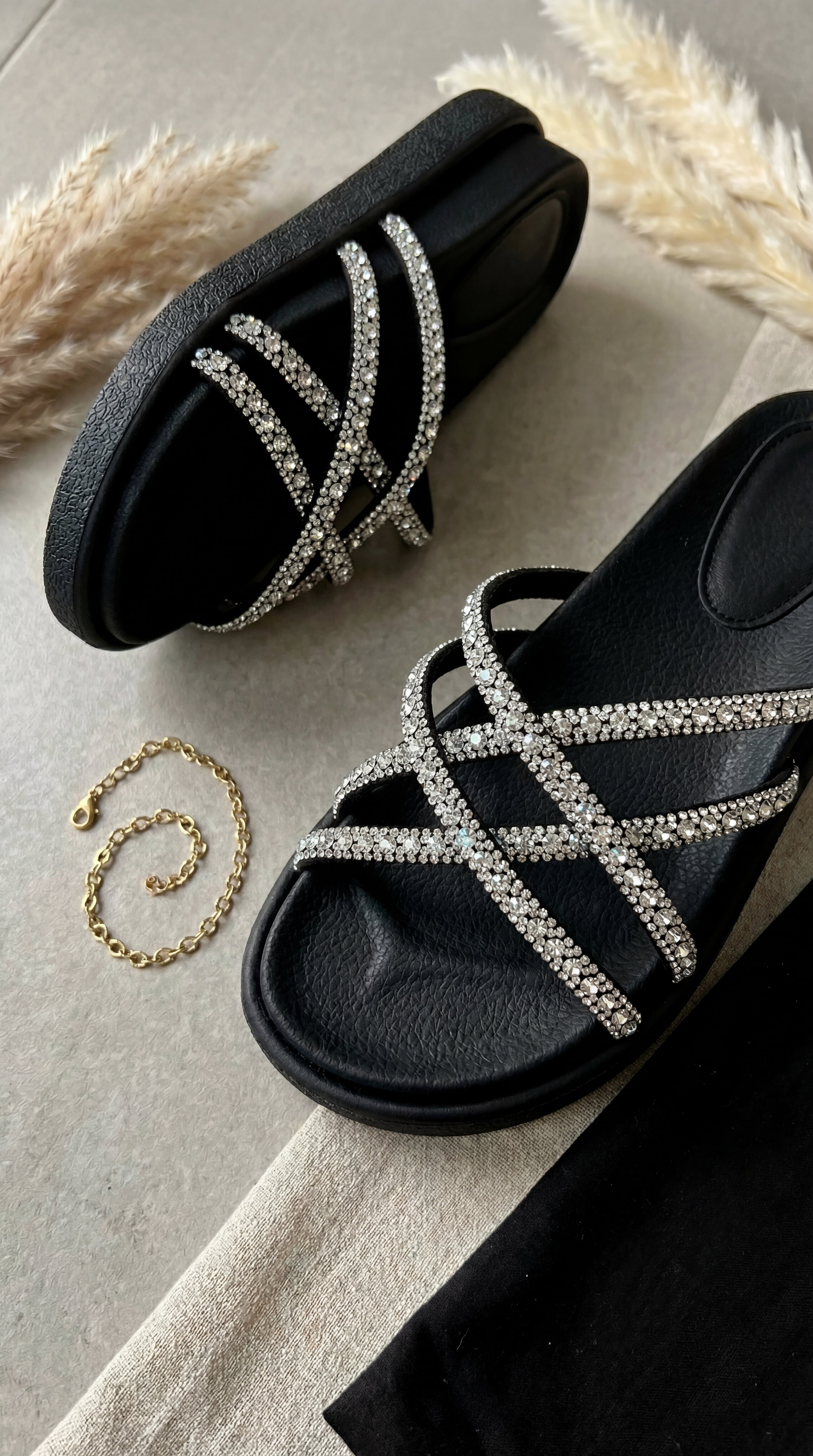 Sandalia ESTRELLA Tiras Cruzadas Strass – Calzado Femenino Brillante Plataforma